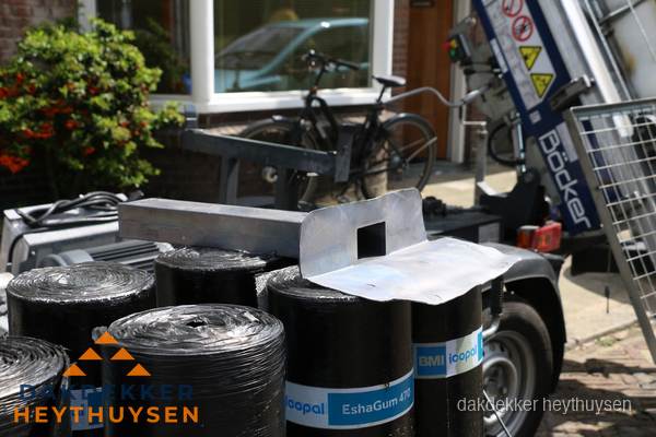 Dakbedekkingsmateriaal en dakgoot onderdelen in Heythuysen