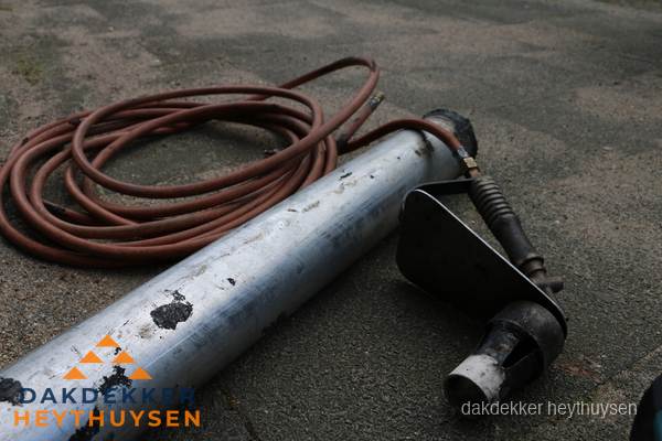 Dakdekker gasbrander en gereedschap voor spoedklus in Heythuysen Dakdekker gasbrander en gereedschap voor spoedklus in Heythuysen